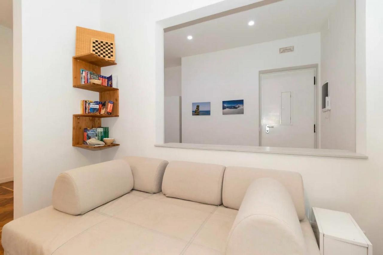 New! Cit Turin Elegant Apt With Parking Buitenkant foto