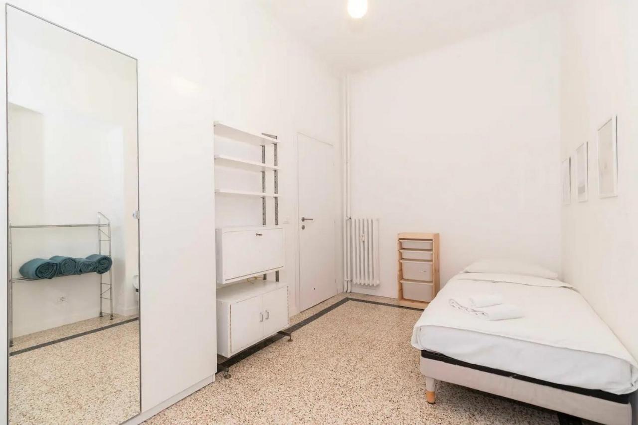 New! Cit Turin Elegant Apt With Parking Buitenkant foto